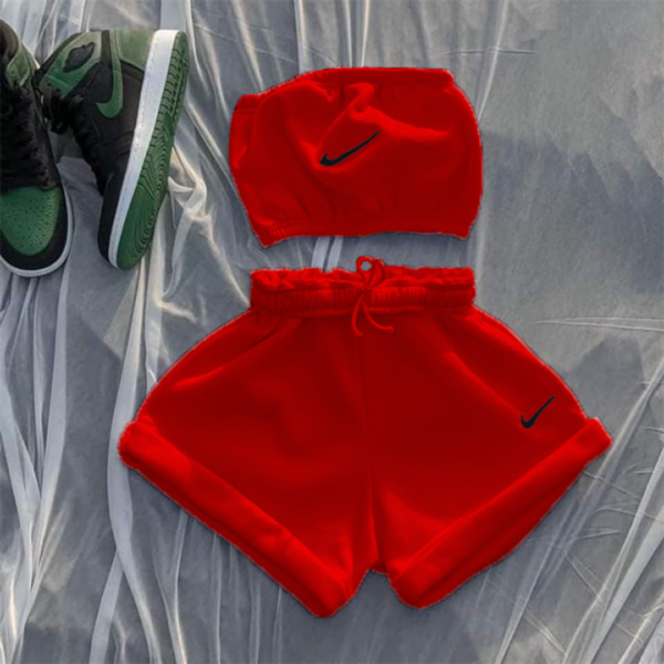 Dynamic Trendy Christmas Sporty Set - Image 2